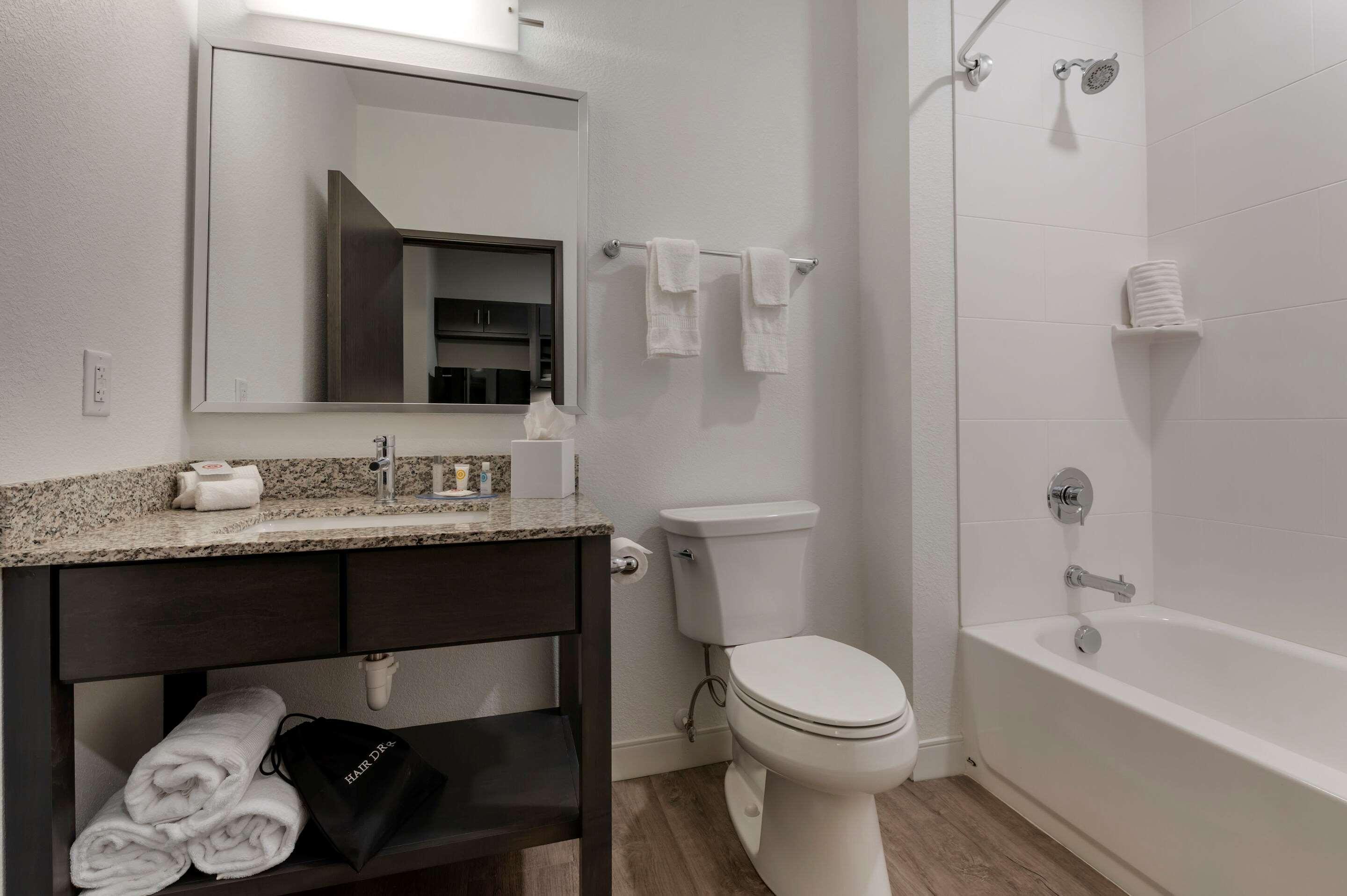 Mainstay Suites Cincinnati University - Uptown المظهر الخارجي الصورة