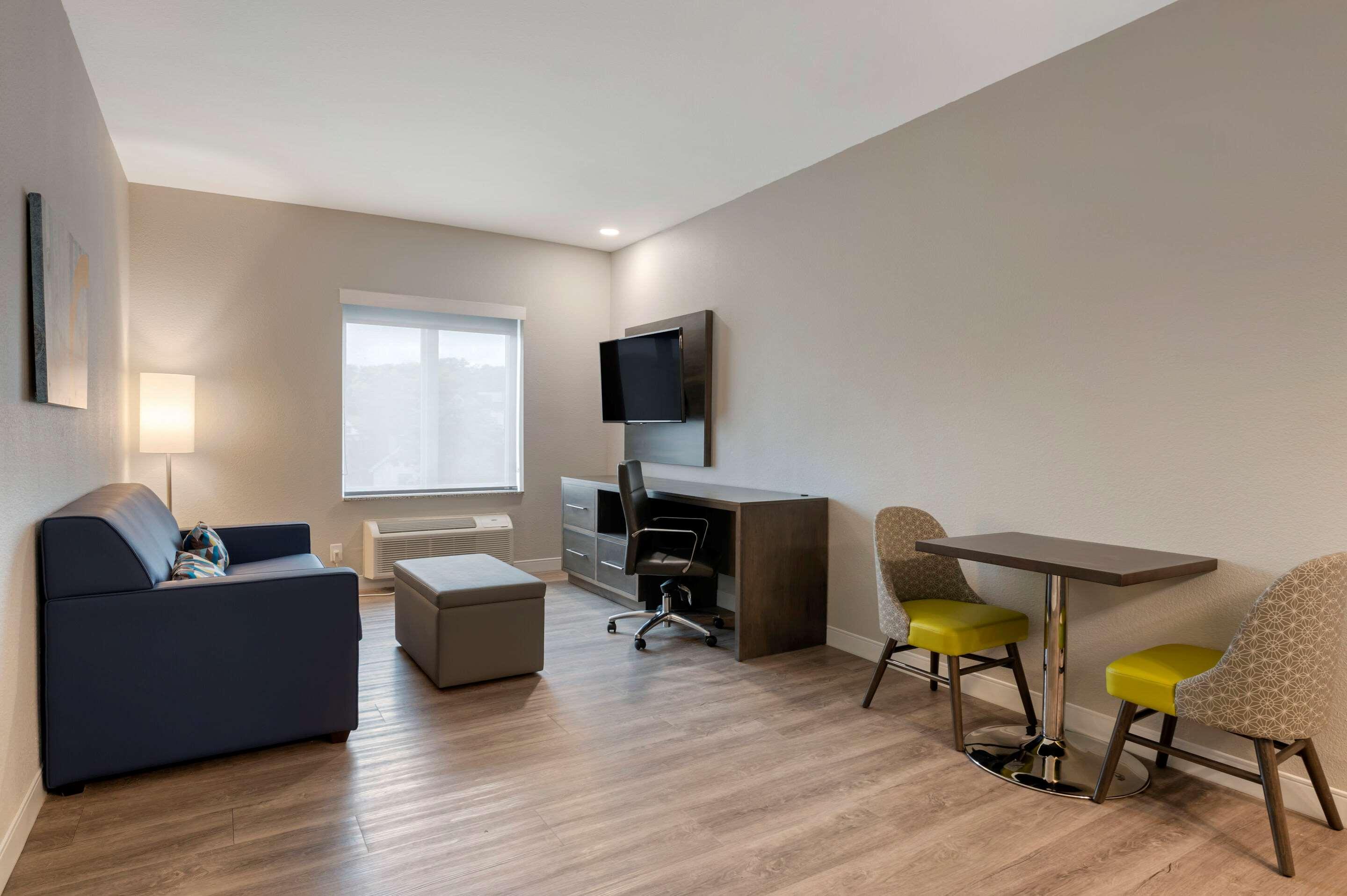 Mainstay Suites Cincinnati University - Uptown المظهر الخارجي الصورة