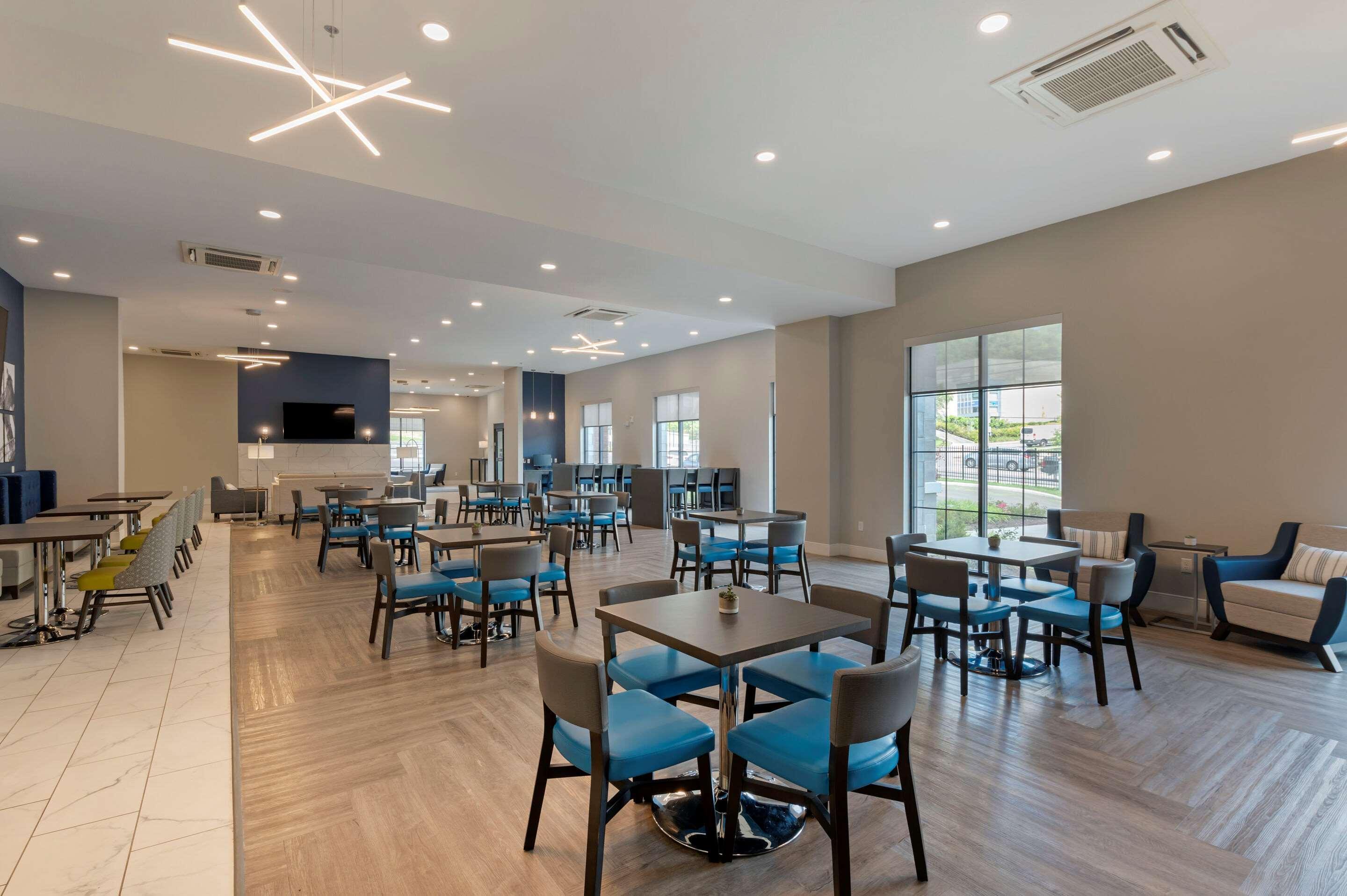 Mainstay Suites Cincinnati University - Uptown المظهر الخارجي الصورة