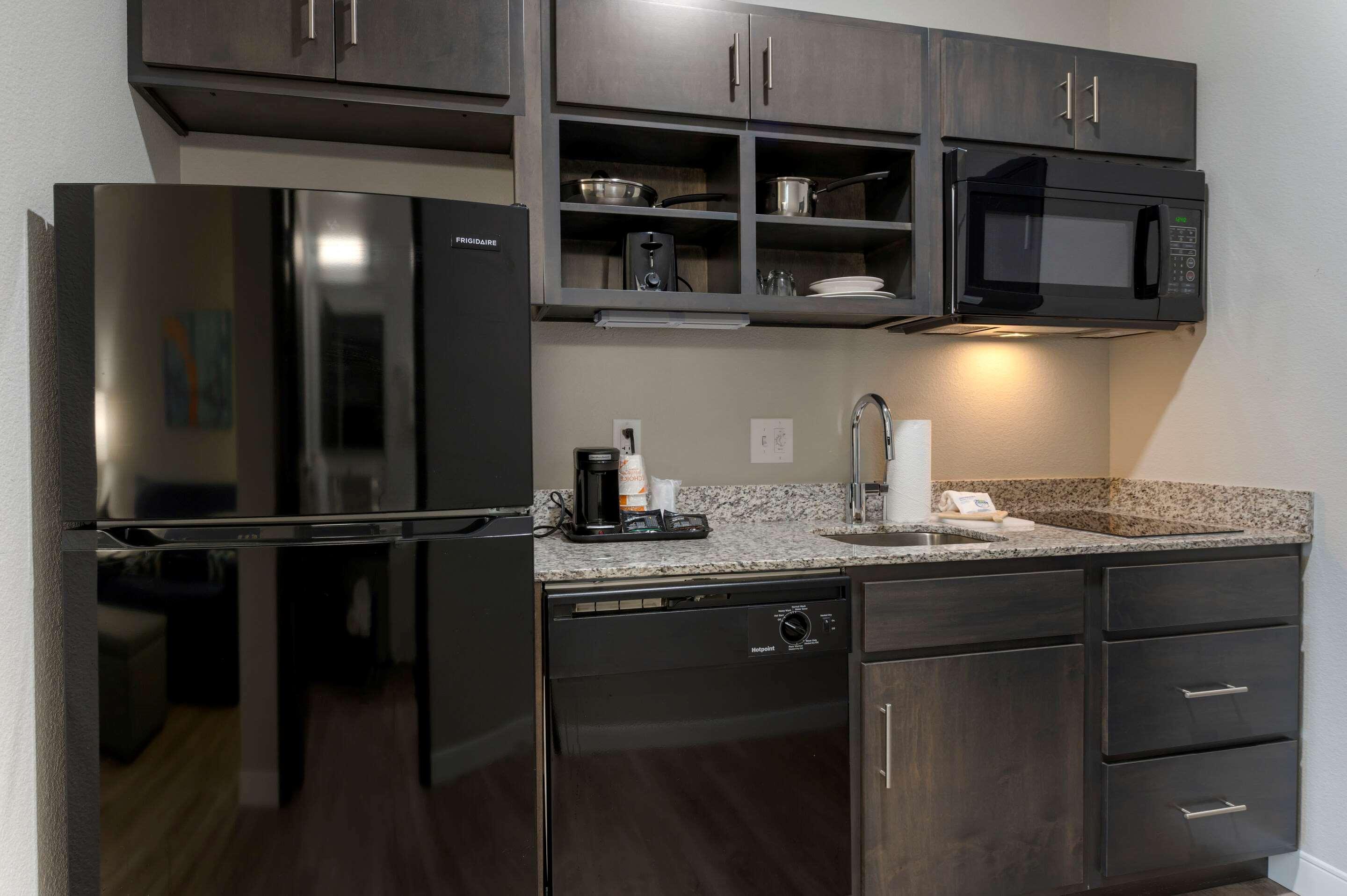 Mainstay Suites Cincinnati University - Uptown المظهر الخارجي الصورة