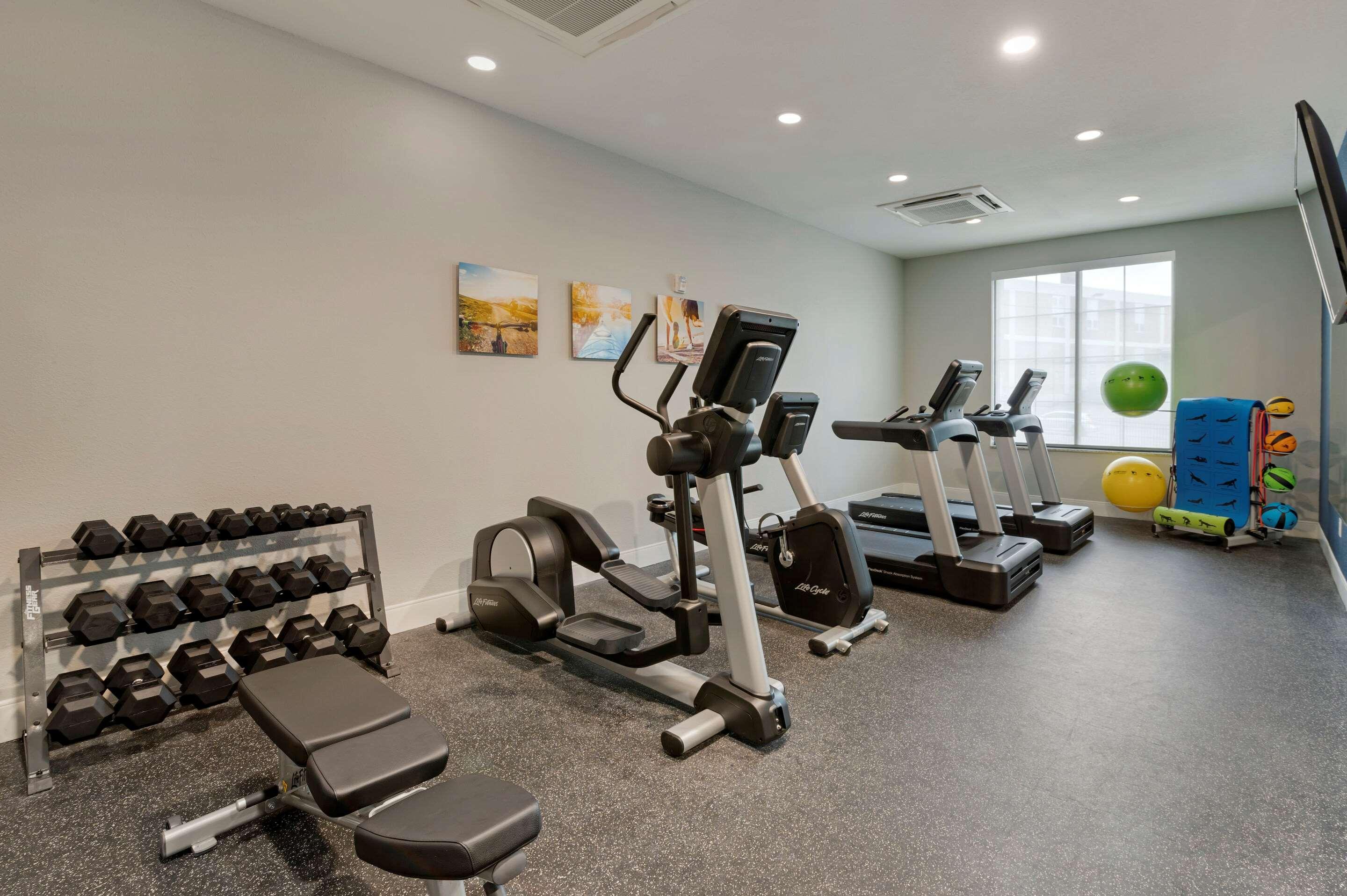 Mainstay Suites Cincinnati University - Uptown المظهر الخارجي الصورة